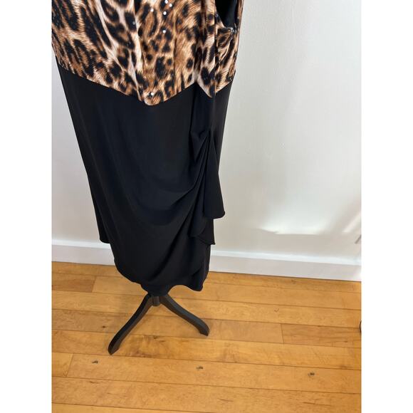 Dressbran Collection Cheetah Print sleeveless dress w/ draping & matching shawl - Picture 10 of 12